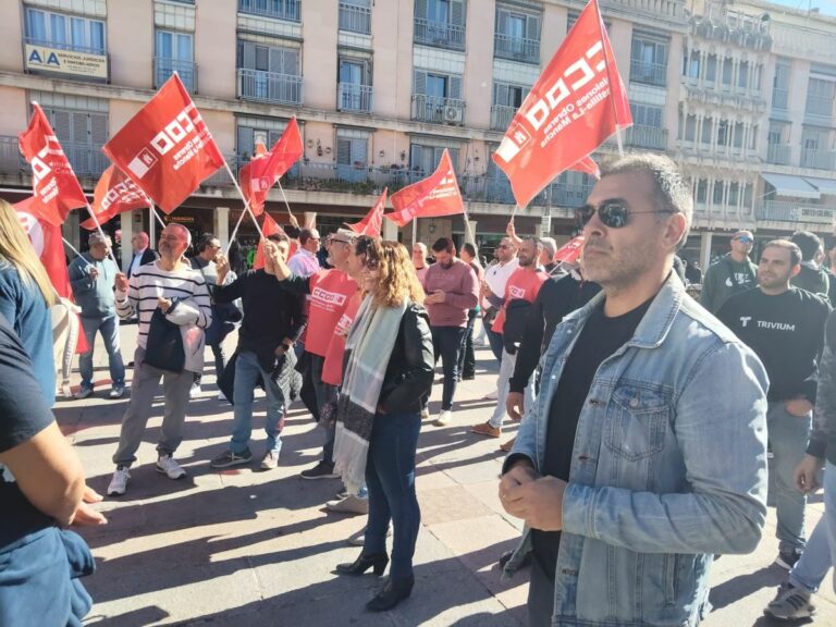 IU celebra el acuerdo del metal y felicita a los trabajadores por su firmeza y unidad
