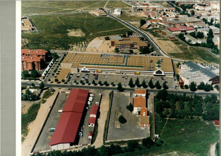 E.Leclerc Ciudad Real cumple 31 navidades compartiendo su historia con la capital