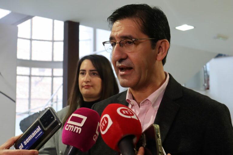 Caballero destaca que C-LM es el mejor ejemplo de transparencia y critica la «hipocresía» del PP