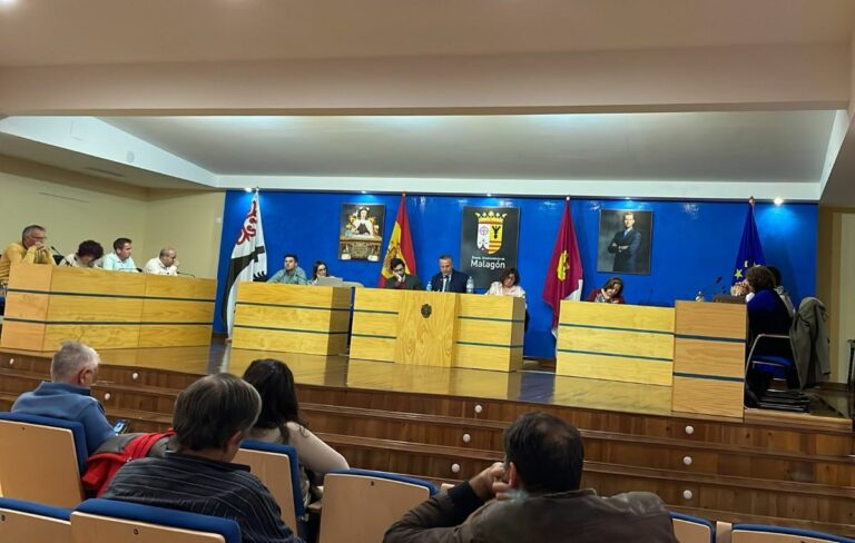 El PSOE de Malagón denuncia que Adrián Fernández pretende aprobar “los presupuestos de siempre que nos han traído ruina y estancamiento”