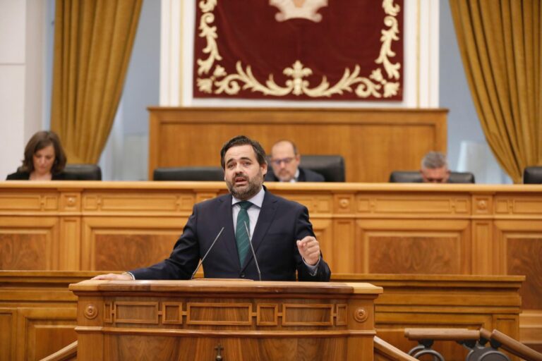 Núñez denuncia la “insostenible situación” de la sanidad en Castilla-La Mancha y ofrece un acuerdo a Page para «revertir el colapso»