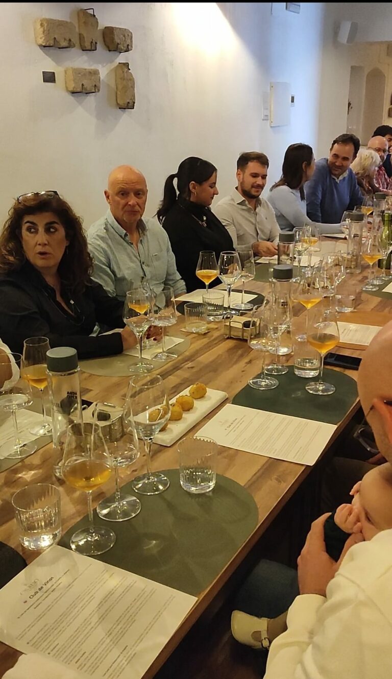 Cantueso, el restaurante de Miguel Ángel Expósito en Moral de Calatrava, presenta su exclusivo Club de Vinos