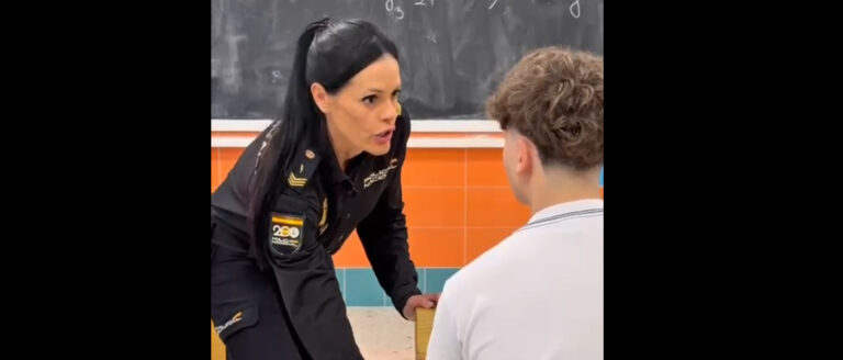 La Policía Nacional pone en marcha una campaña contra el acoso escolar con el lema #NoTeLoGuardes