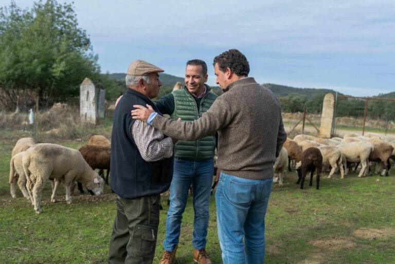 El diputado nacional Ricardo Chamorro acompaña a los candidatos de VOX en Extremadura y denuncia el abandono del campo y de las infraestructuras clave
