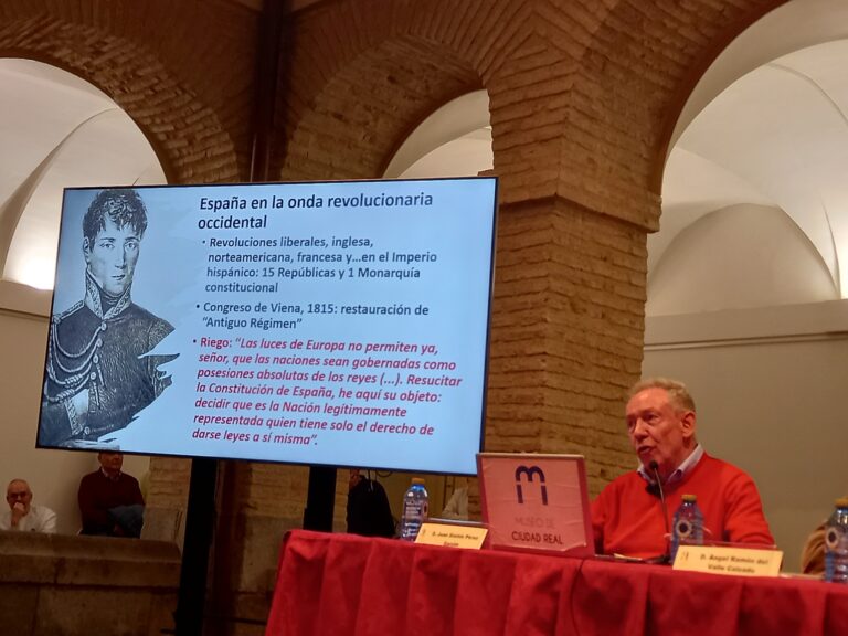 Juan Sisinio Pérez abre el ciclo de conferencias sobre Espartero organizado por la Asociación Amigos del Museo de Ciudad Real