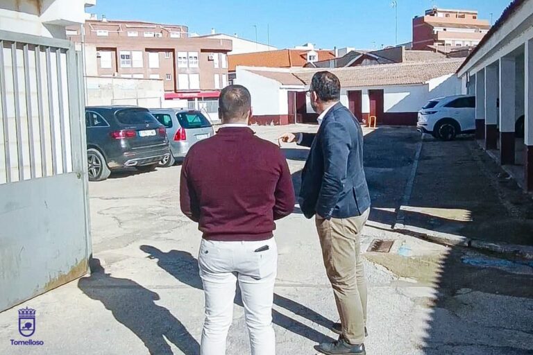 Tomelloso renovará el aparcamiento frente al Mercado de Abastos ampliándolo y habilitando zona de juegos infantiles