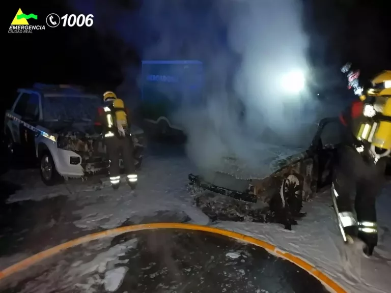 Ciudad Real: Seis vehículos resultan dañados por un incendio en la calle Mallorca