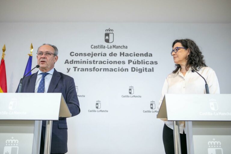 El Gobierno regional y UGT coinciden en valorar la importancia de reforzar los servicios públicos fundamentales en los presupuestos de 2026