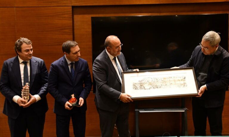 Castilla-La Mancha muestra las potencialidades de su industria agroalimentaria a los dirigentes del distrito chino de Guangling