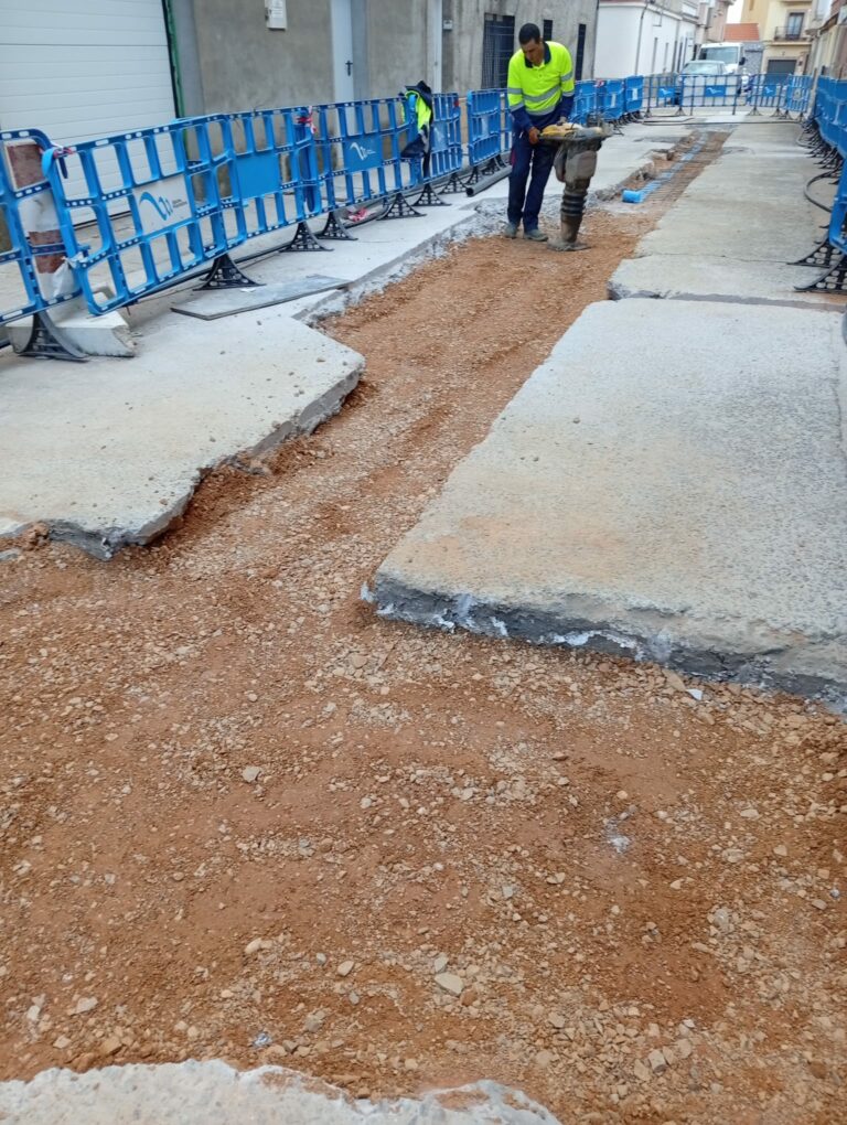 El Ayuntamiento de Puertollano mejora las redes de agua y saneamiento en la calle Doctor Fleming