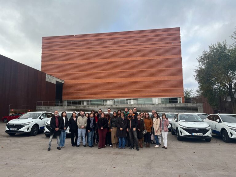Bienestar Social renueva 24 vehículos híbridos para las zonas de servicios sociales de Atención Primaria de C-LM