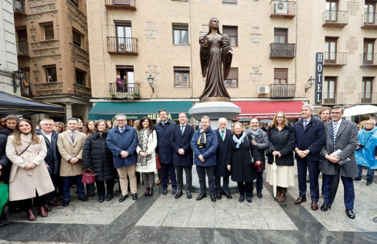 Bellido: “Hemos recuperado a una mujer que murió en el destierro y que había sido opacada por la historia”