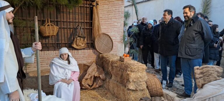 Valverde pone en valor el Belén viviente de Moral de Calatrava como uno de los mejores de Castilla-La Mancha