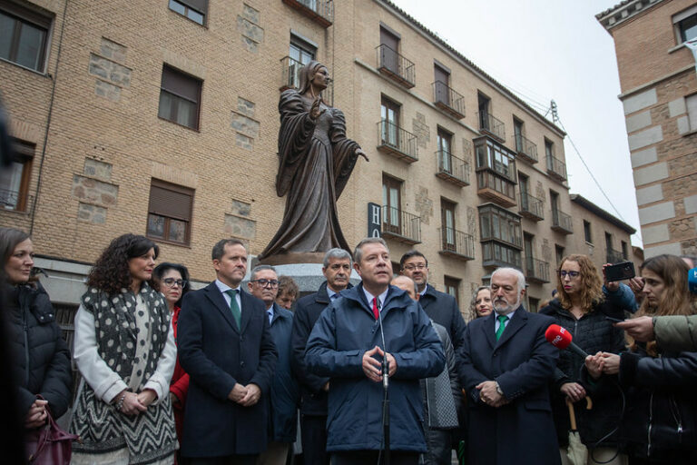 El presidente García-Page ve en el homenaje a María Pacheco una forma de reivindicarnos “a nosotros mismos”