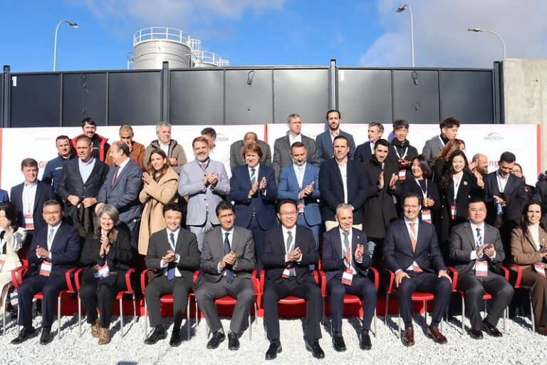 La multinacional china Arctech inaugura en Puertollano su base de verificación de tecnologías fotovoltaicas, pionera en Europa