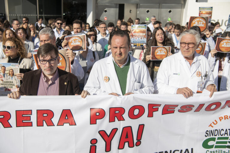 El Sindicato Médico denuncia que la Consejería les ignora y cifran la participación de la huelga en más de un ochenta por ciento