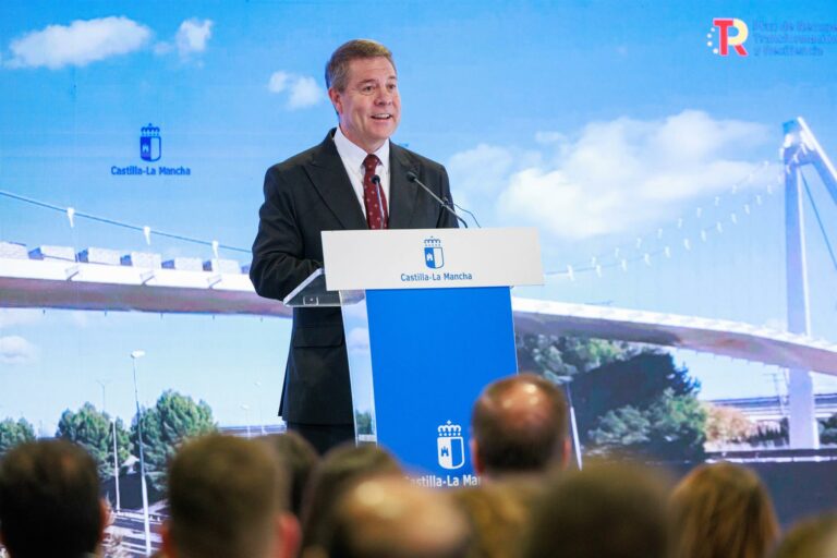 Page felicita a Tolón por su nombramiento como ministra de Educación: «Va a compartir galería con gente muy ilustre»