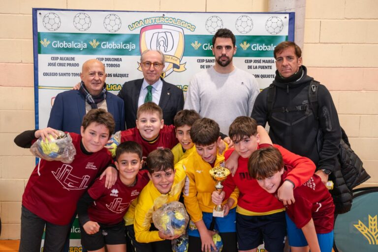 La Liga Intercolegios Globalcaja del Balonmano Caserío reúne a más de 600 niños y niñas para disfrutar de la convivencia y el deporte