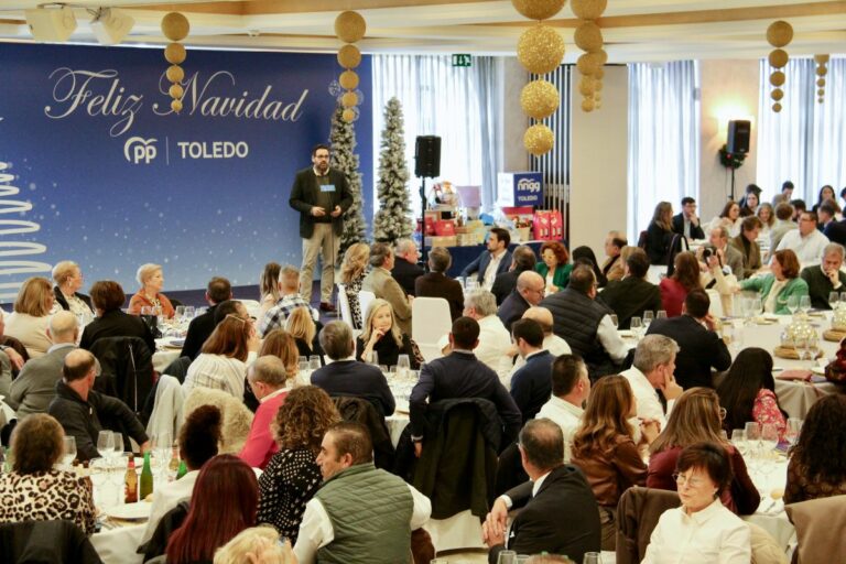 Núñez pide a Page que retire ya su apoyo a Sánchez para que España vaya a elecciones ante un momento tan complicado de la historia del país