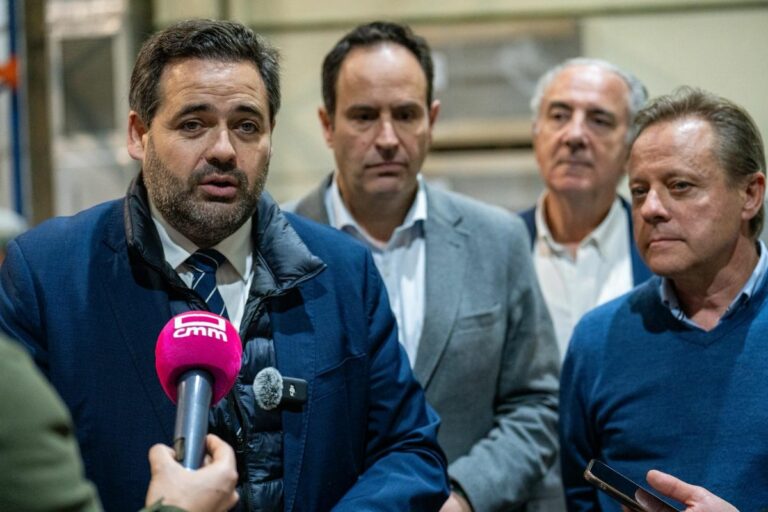 Núñez asegura que a Page “le importa más su futuro que el empleo regional” porque “no está en la región” ni piensa “en liderarla”