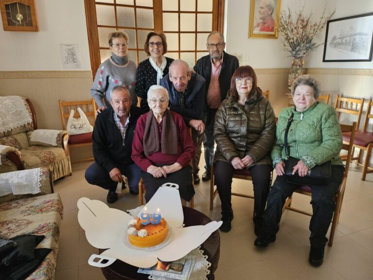 Puertollano: Genara Sánchez cumple 100 años arropada por toda su familia