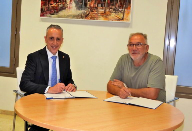 El Ayuntamiento de Puertollano apoya la actividad divulgadora del folklore de la Agrupación Virgen de Gracia