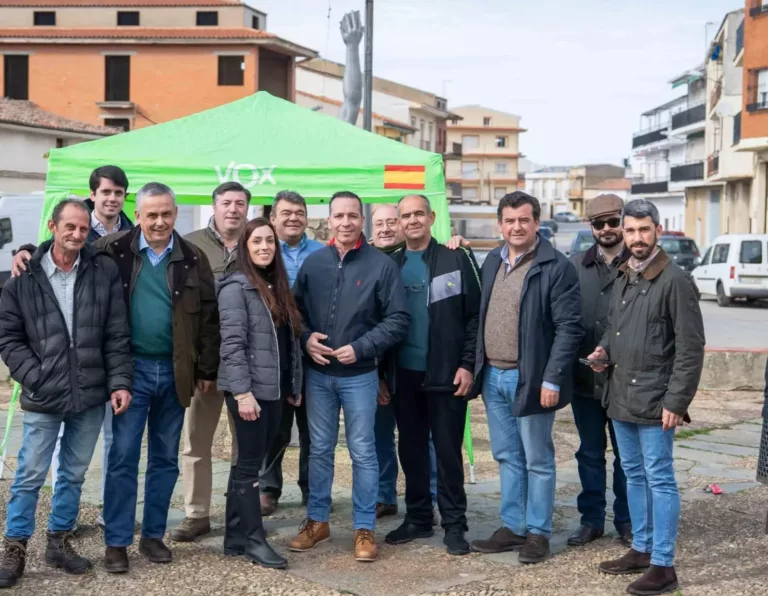 Chamorro advierte de que Extremadura anticipa el cambio que llegará a Castilla-La Mancha