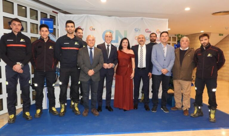 Diputación y Ayuntamiento de Puertollano destacan la labor ejemplar de bomberos, Cruz Roja y de María Luisa Cabañero en la Gala de Ciudad Noticias