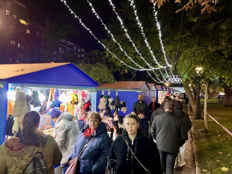 Puertollano: Ambientazo e inéditas estampas navideñas en el Paseo de San Gregorio