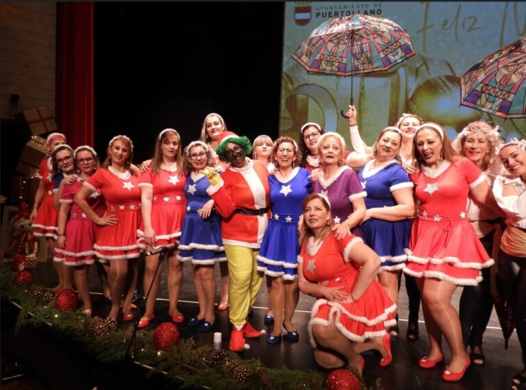 Puertollano: Más de 300 alumnas de Educación Básica de Adultos participan en la Gala de Navidad