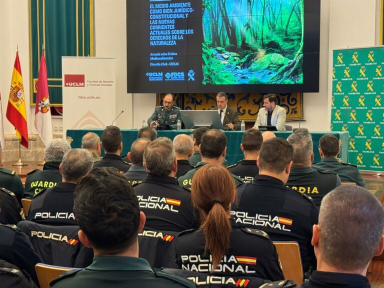 El Seprona forma a agentes de Guardia Civil, Policía Nacional y alumnos de Derecho a resolver delitos medioambientales