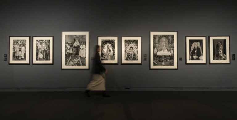 La puertollanense Cristina García Rodero muestra en Valencia las fiestas y tradiciones de la ‘España Oculta’