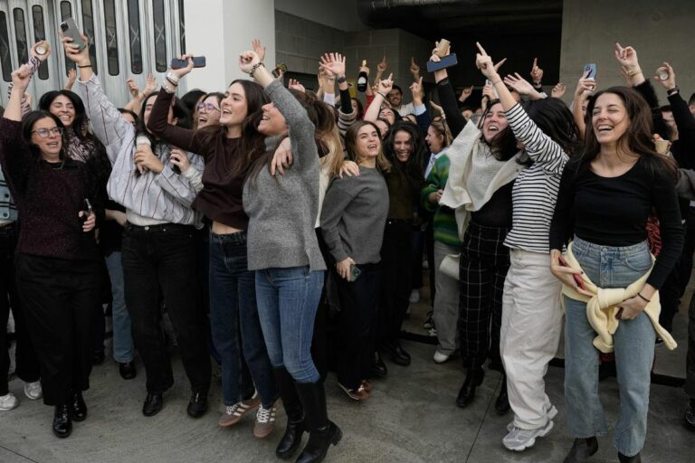 El 25.508, segundo cuarto premio del Sorteo de Navidad 2025, dotado con 200.000 euros a la serie