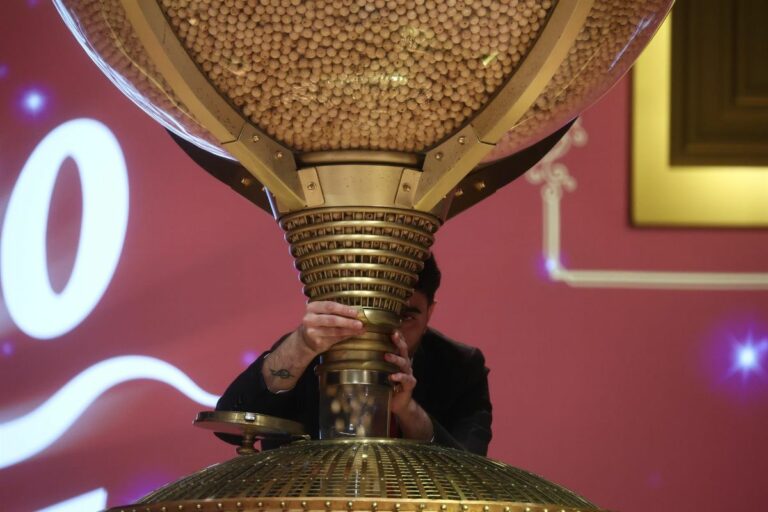 El 41.716, séptimo quinto premio del Sorteo de Navidad 2025, dotado con 60.000 euros a la serie