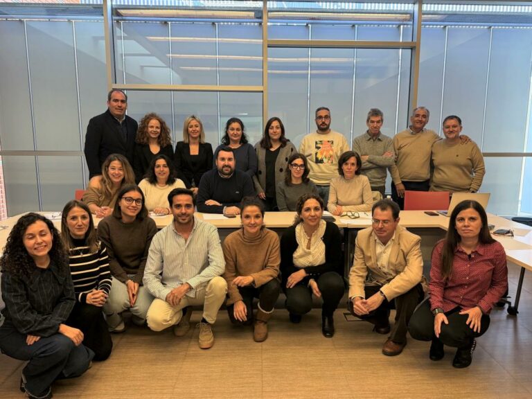 El Gobierno regional inicia un proyecto formativo para potenciar la capacidad de los profesionales de Enfermería en la indicación de medicamentos y productos sanitarios