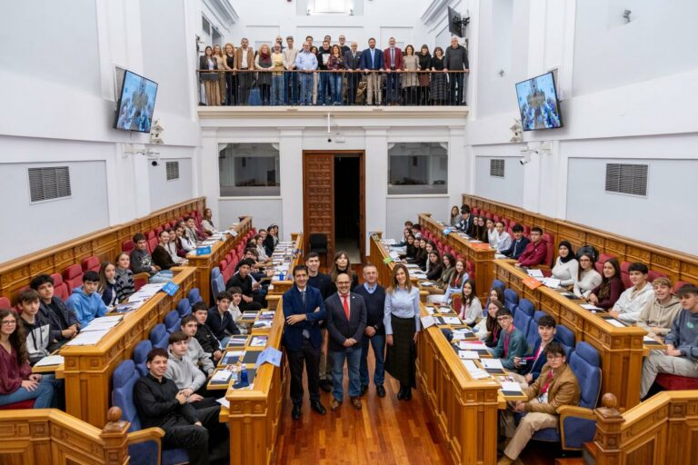 El Gobierno regional invita a los jóvenes a ser protagonistas de la construcción de un futuro de progreso, bienestar y cohesión en la Unión Europea