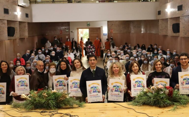 El Gobierno de Castilla-La Mancha lanza una nueva edición del programa contra la soledad no deseada ‘Navidad en compañía. Ningún mayor solo’