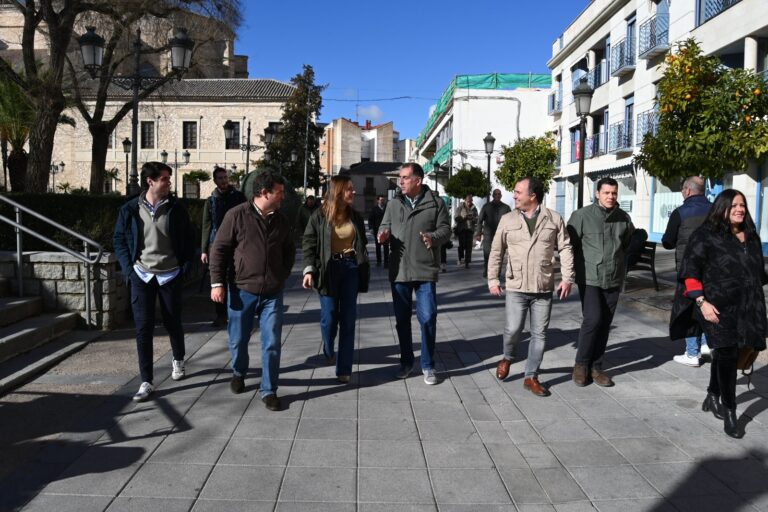 VOX refuerza su presencia en la provincia de Ciudad Real con una visita de Isabel Pérez Moñino y Samuel Vázquez