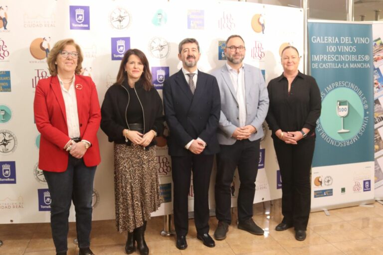 El Gobierno de Castilla-La Mancha reconoce al sector vitivinícola por ser “punta de lanza” en las exportaciones pese al “convulso” mercado internacional