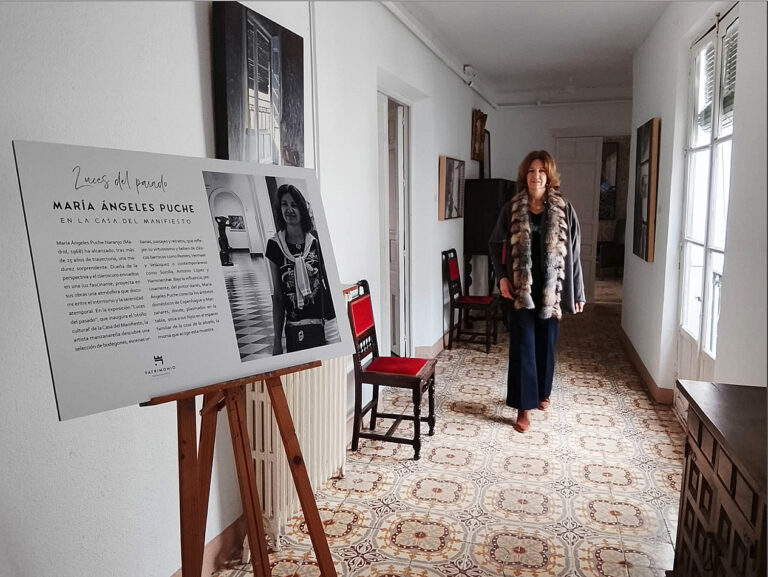 Manzanares: La exposición de María Ángeles Puche en la Casa del Manifiesto baja el telón tras cautivar a más de 400 visitantes