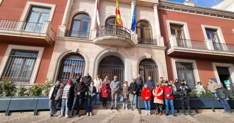 Martín traslada en nombre de la ciudad de Valdepeñas su pésame a las familias víctimas del accidente de Adamuz
