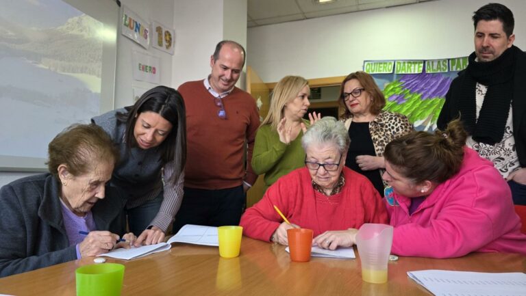 El Gobierno regional incrementa un 52 por ciento las ayudas del IRPF social a las entidades de enfermos y familiares de alzhéimer