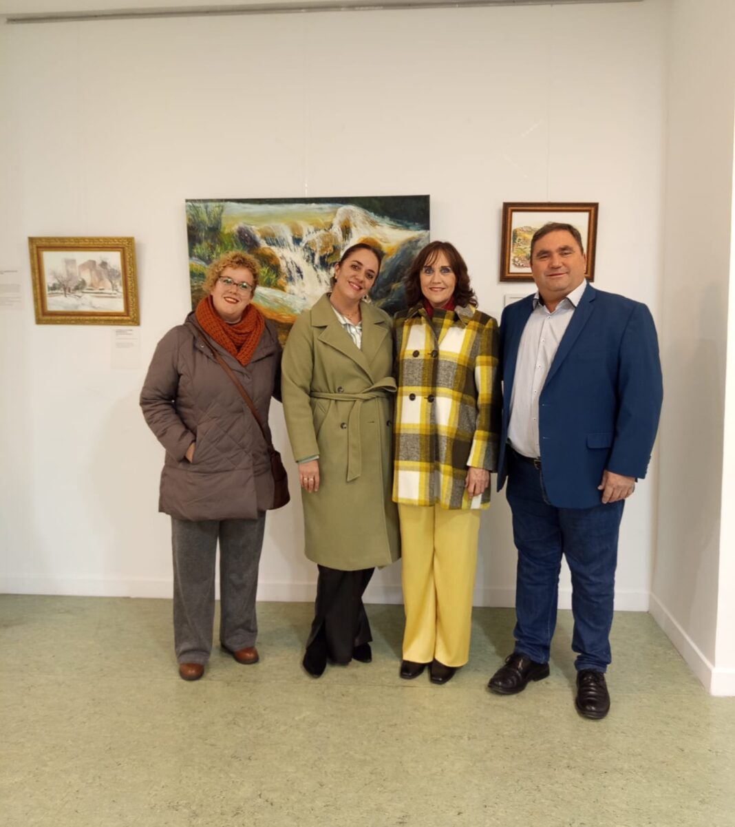 1 carrizosa alcalde junto a pintora y uclm y concejala cultura