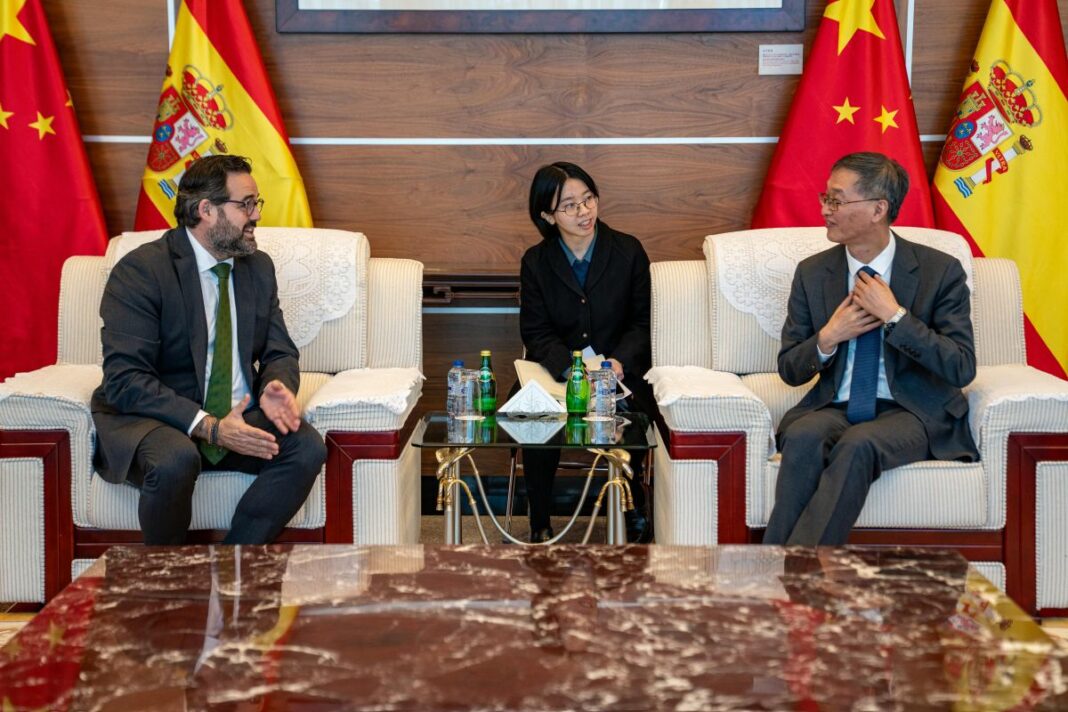 52423225-18d4-4dc3-b189-318422f72c28