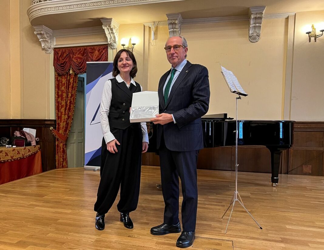 Distinción APCR-Globalcaja