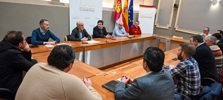 La Confederación Hidrográfica del Guadiana traslada a la Mancomunidad de Aguas del Campo de Calatrava los criterios de seguridad y abastecimiento del embalse de la Vega del Jabalón