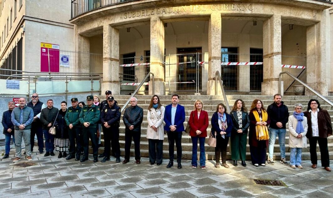 minuto silencio 24 de febrero