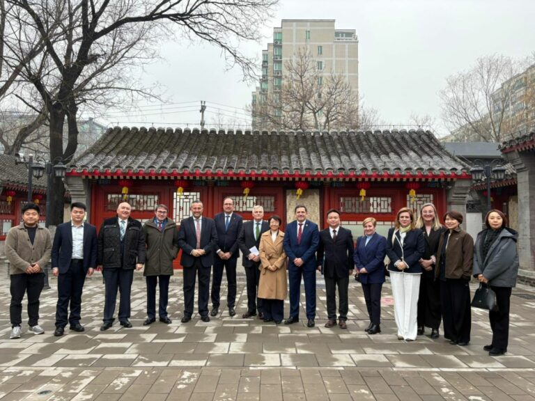 El presidente de la Diputación acompaña a un grupo de alcaldes del Partido Popular de Ciudad Real y otros cargos regionales a una misión institucional a China