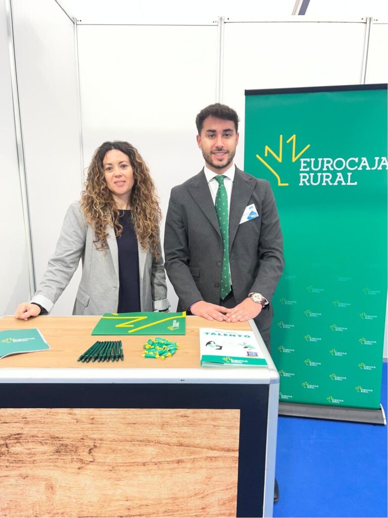 Eurocaja Rural presenta en FiBEST su programa de prácticas universitarias y ofertas de empleo para profesionales