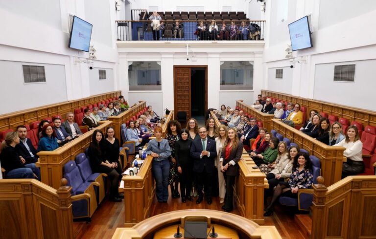 Bellido reclama que los grupos en las Cortes Regionales “recuperen la unidad en la lucha por la igualdad de género y contra la violencia machista”